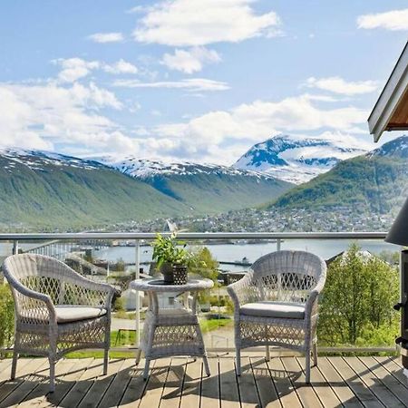 Sea & Mountain View Apartment Tromsø Extérieur photo